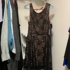 Women’s lace dress